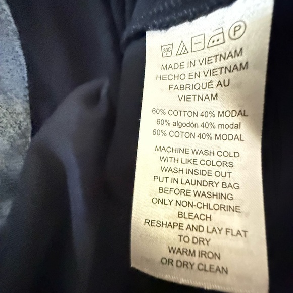 Michael Kors Navy Blue Logo T-Shirt - Picture 2 of 2